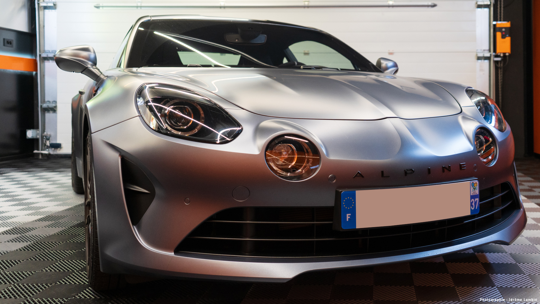 Réserver l'Alpine A110 Enstone Edition