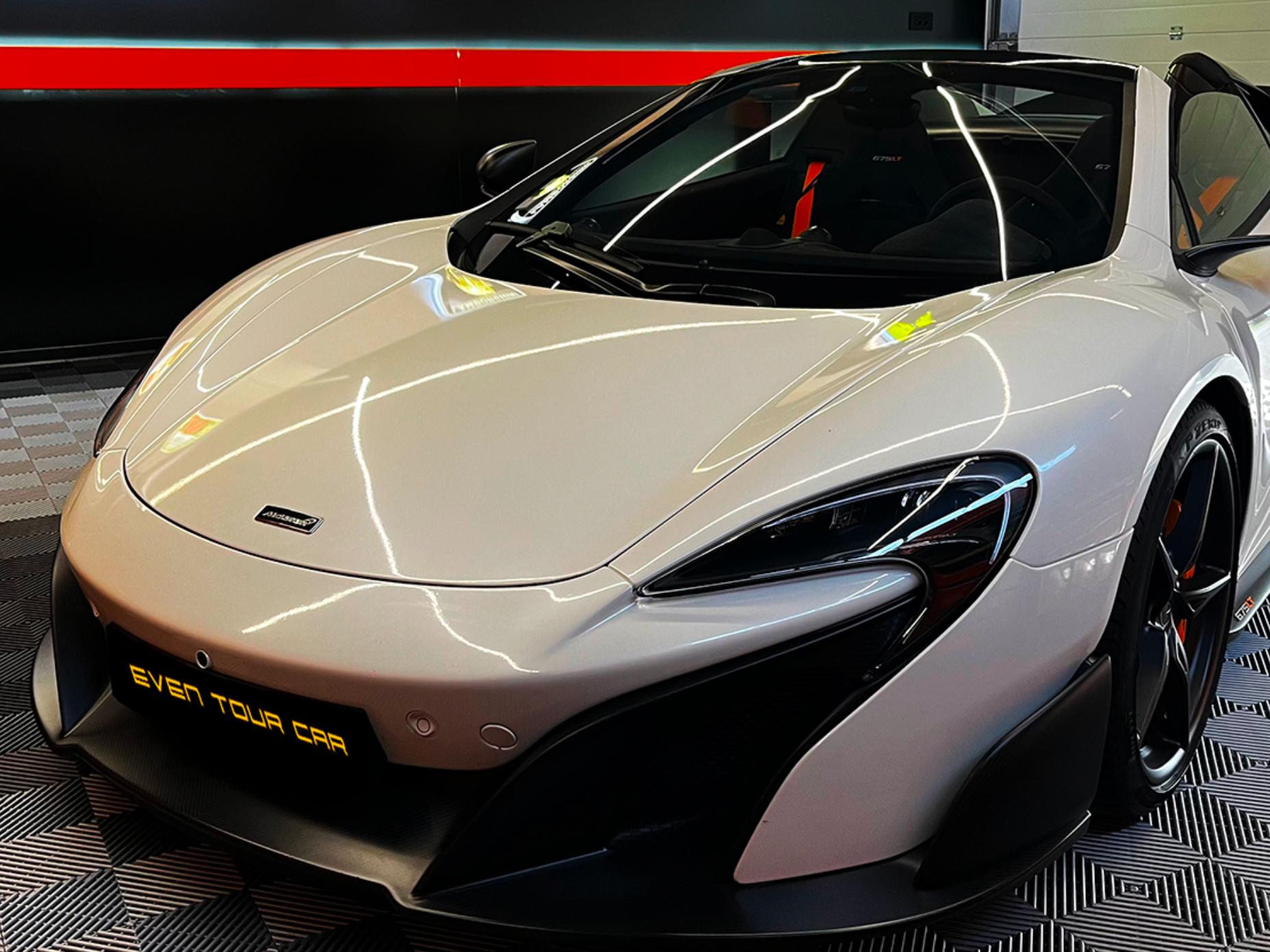 Réserver la McLaren 675LT Spider - sur routes ouvertes