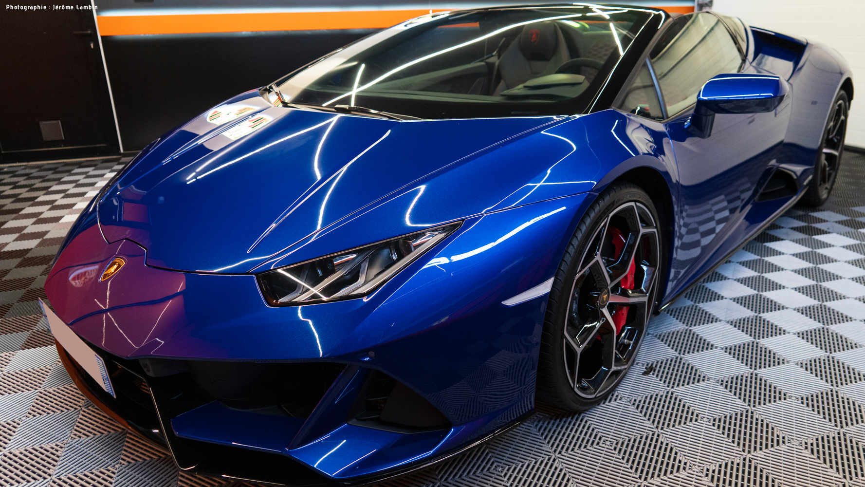 Réserver la Lamborghini Huracan EVO Spyder - Circuit du Val de Vienne